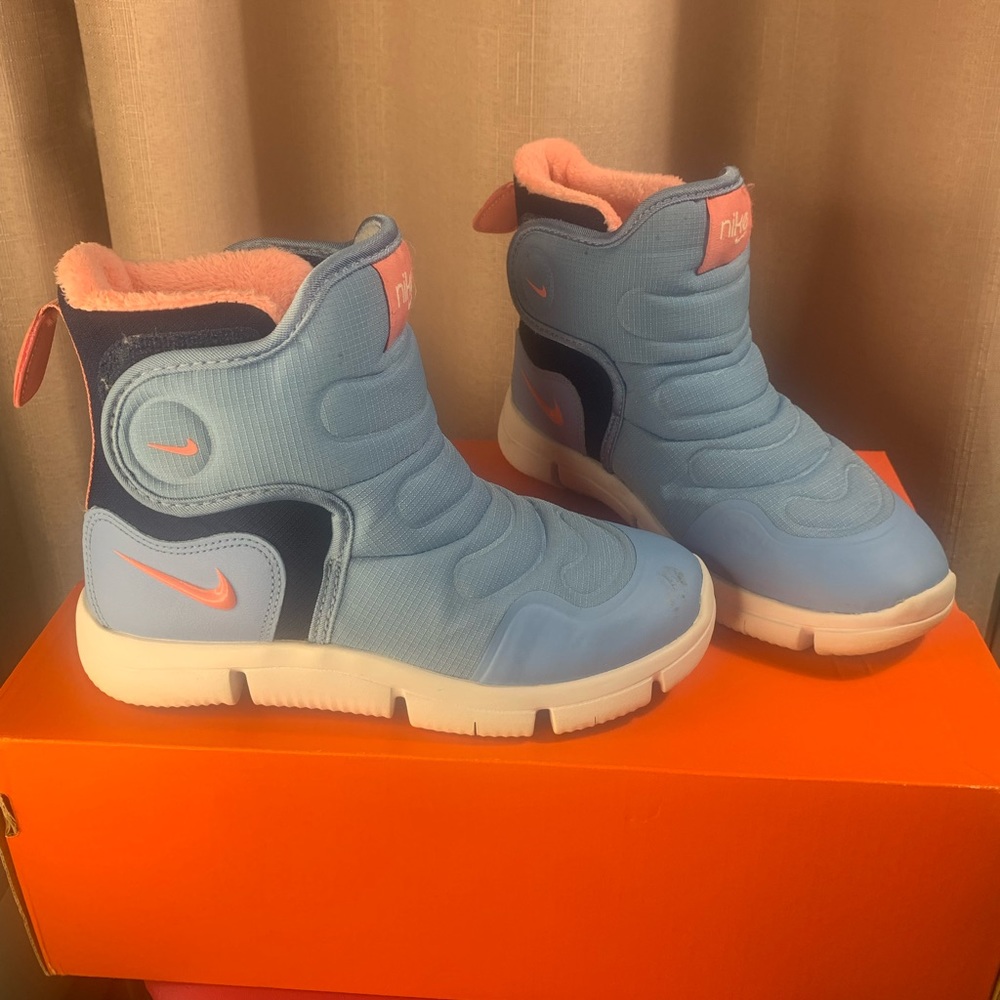 Nike Boots